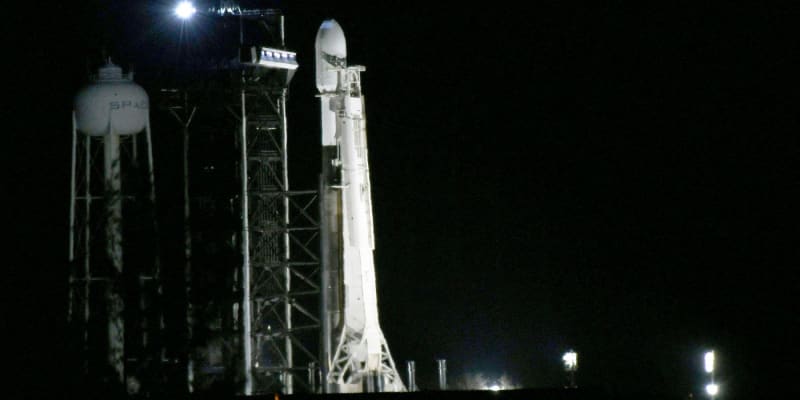 Modul Nova-C na raketě Falcon 9 odstartoval z Floridy.