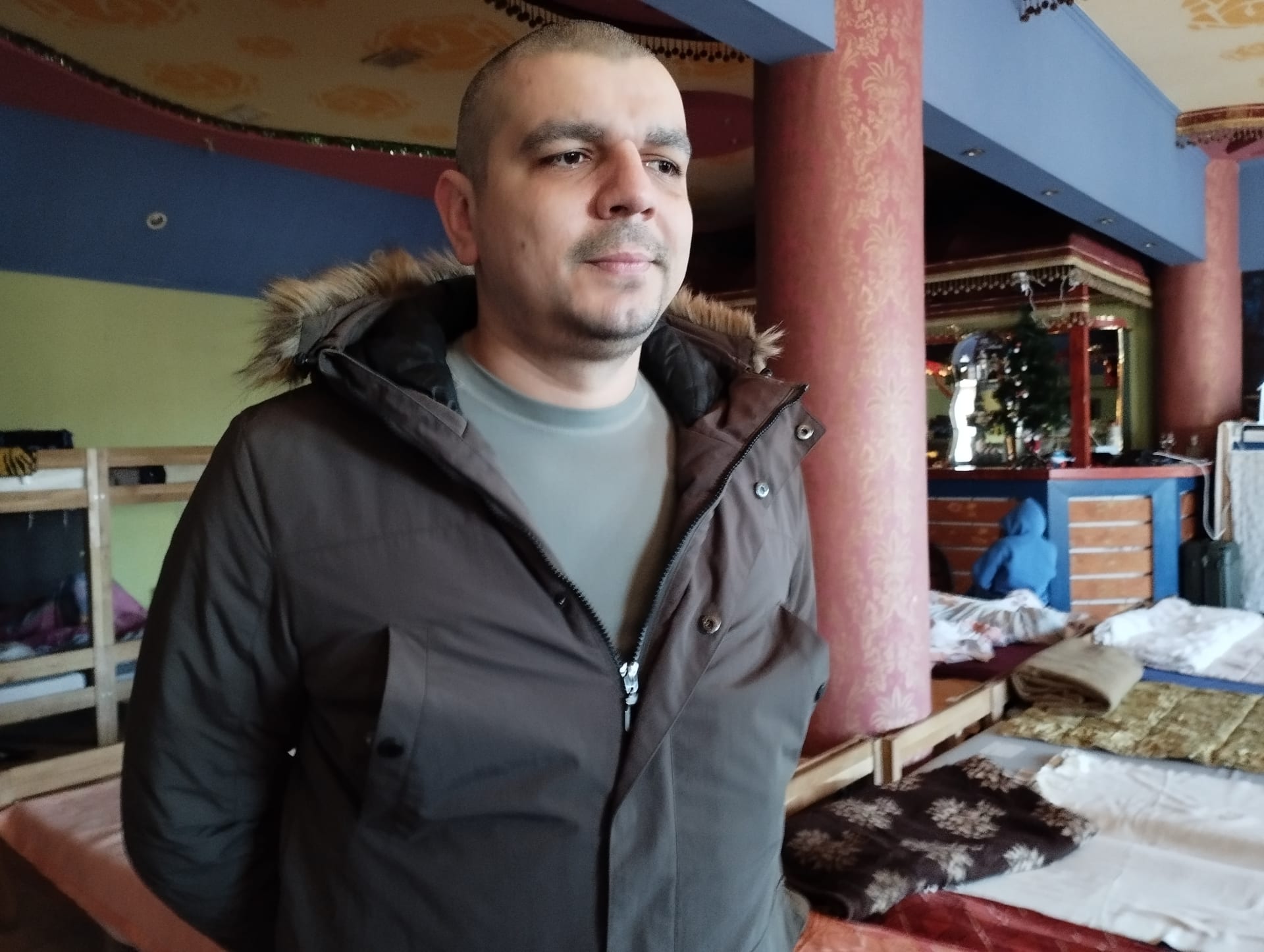 Správce uprchlického zařízení Blaho v ukrajinském Užhorodě Tiberi Kulčar. Záchytným táborem už prošlo na 2 500 romských běženců z frontových zón, převážně z Donbasu.