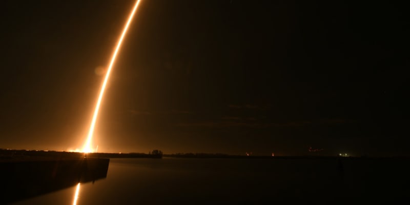 Raketa Falcon s lunárním modulem Nova-C odstartovala (15. 2. 2024).