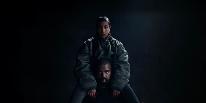 Zahrála si rovněž v novém klipu svého otce, rappera Kanyeho Westa.