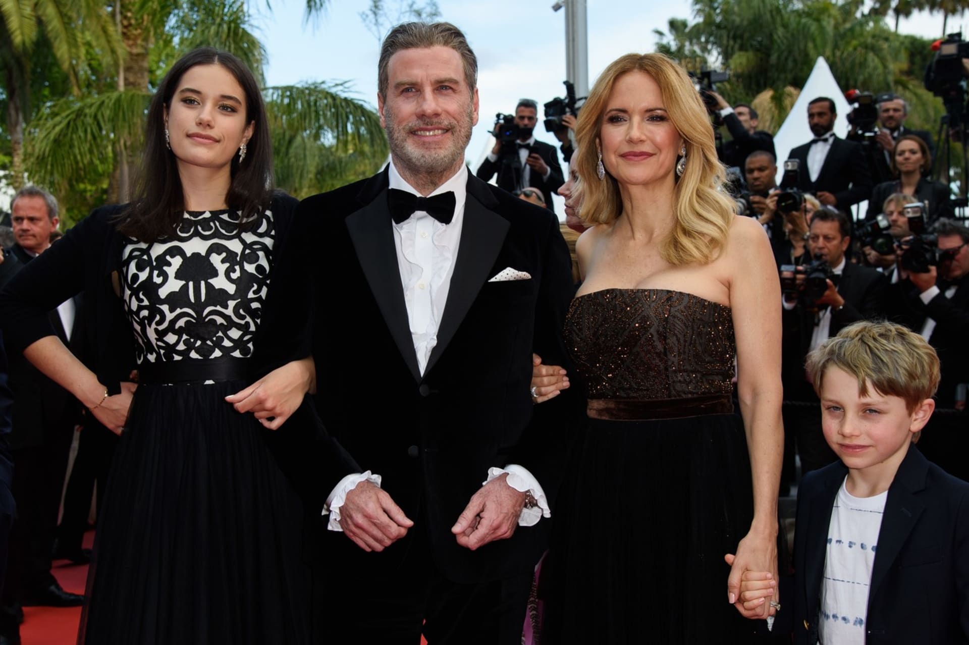 Šťastná rodinka. Travolta s manželkou Kelly, dcerou Ellou a synem Benjaminem (2018).