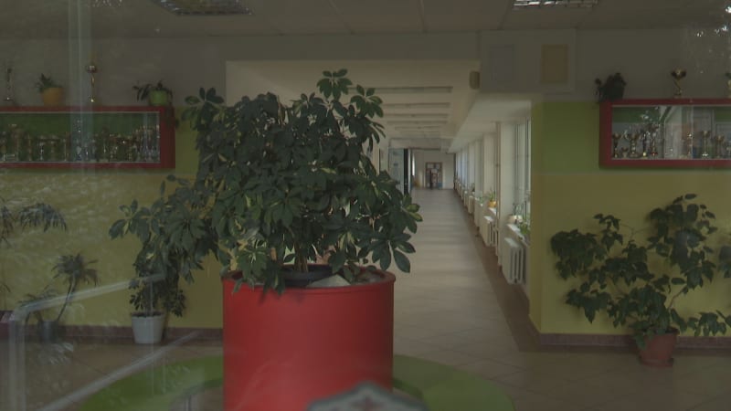 Základní školu v Blovicích na jižním Plzeňsku dlouhodobě trápí šikana mezi žáky.