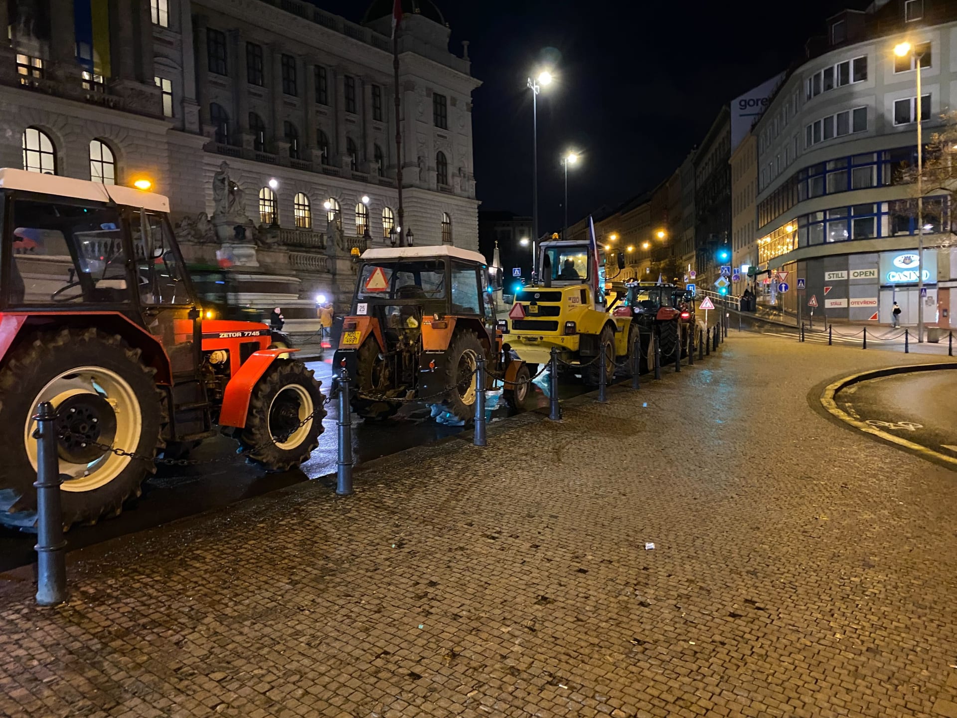 Protestující zemědělci zkomplikovali dopravu v Praze (19. 2. 2024).