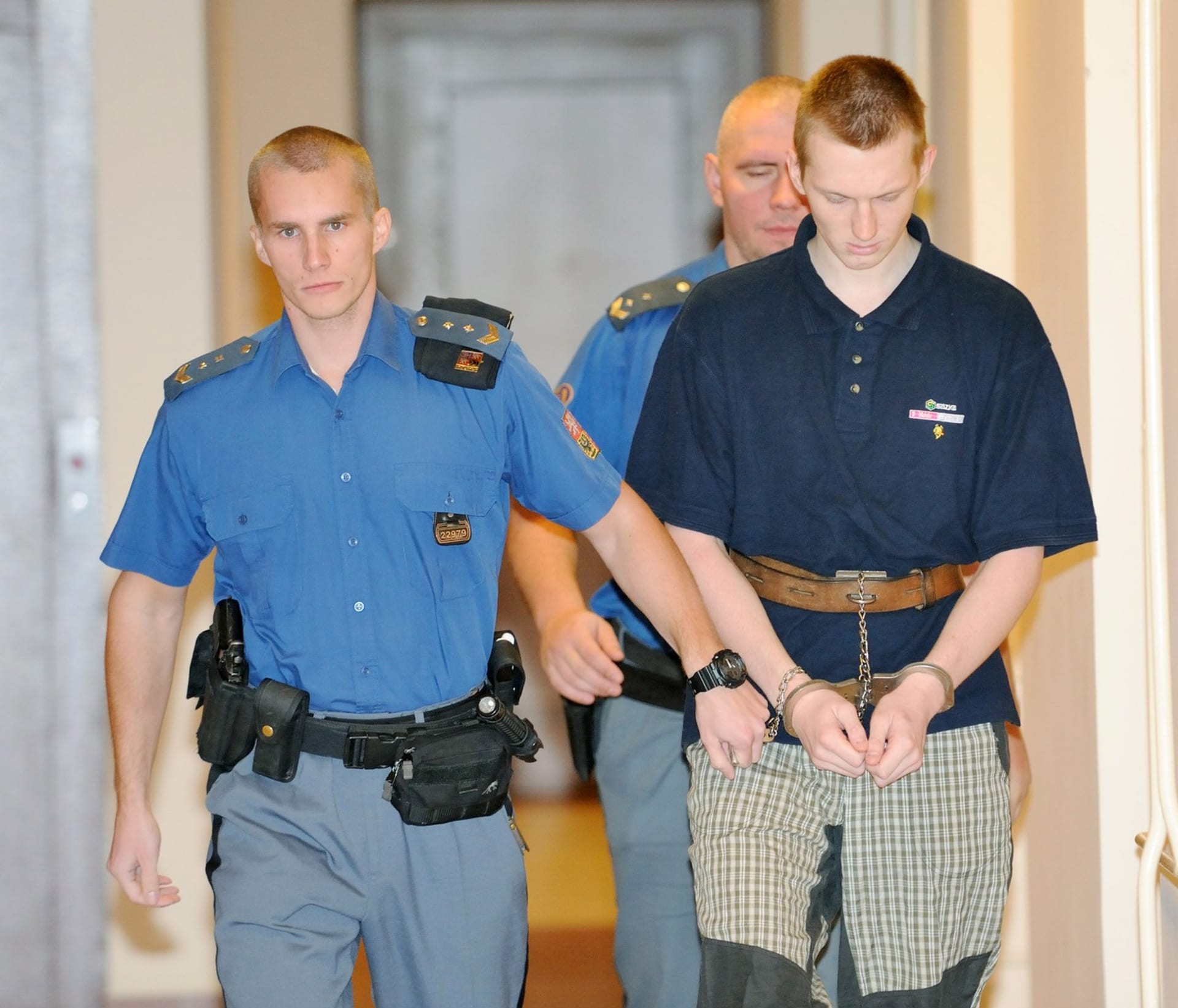 Krajský soud v Hradci Králové zahájil 22. listopadu 2012 hlavní líčení v případu Tomáše Víta obžalovaného z únorové vraždy dvou seniorů v Trutnově.