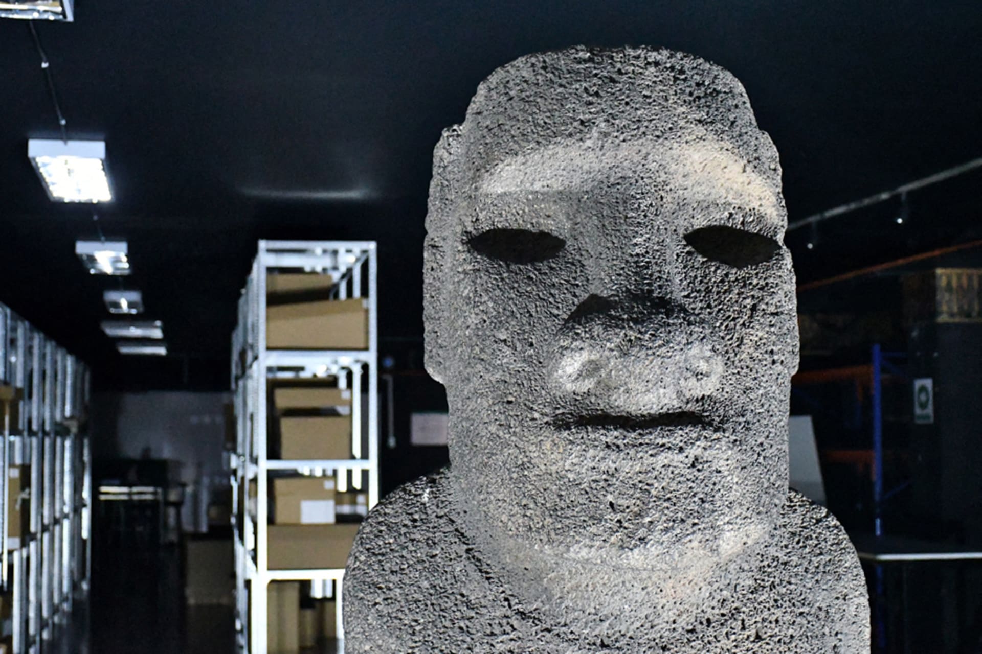Jedna ze soch moai se v únoru 2022 navrátila z Chile do své domoviny na Velikonočním ostrově.