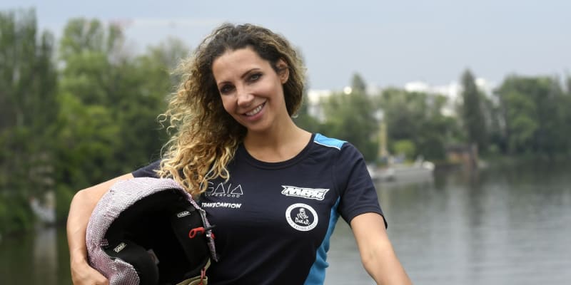 Zpěvačka Olga Lounová je zároveň také rallyeová závodnice.