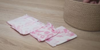 Ostrava bojuje s menstruační chudobou. Školám nakoupí hygienické potřeby za půl milionu