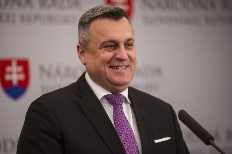Andrej Danko – místopředseda parlamentu, od roku 2012 předseda strany SNS. Předvolební průzkumy mu přisuzují zhruba dvouprocentní voličskou podporu.