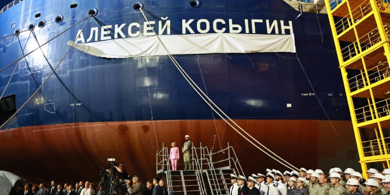 Další ruský tanker jde na vodu. Nová loď se jmenuje po bývalém sovětském premiéro s Brežněvovy éry Alexeji Kosyginovi