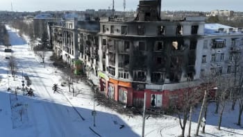 Dva roky války OBRAZEM: Z velkolepých měst Ukrajiny zůstaly po ruských útocích jen trosky