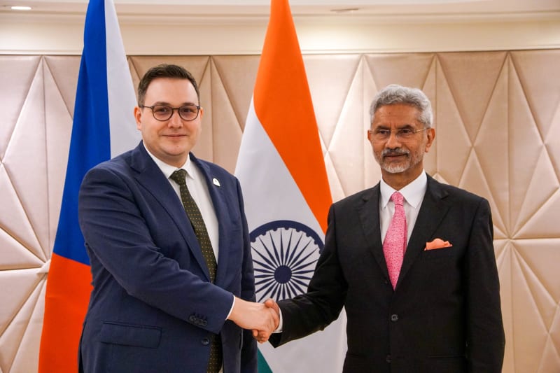 Ministr zahraničí ČR Jan Lipavský a jeho indický protějšek Subrahmanjam Džajšankar.