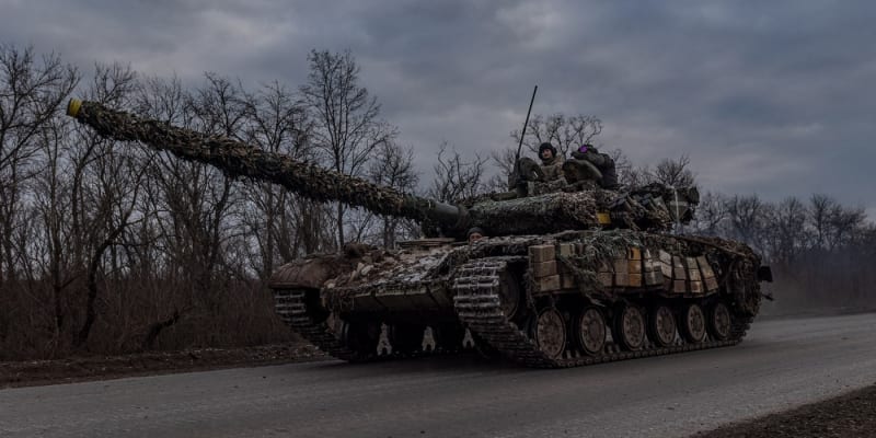 Ukrajinsky tank v Doněcke oblasti