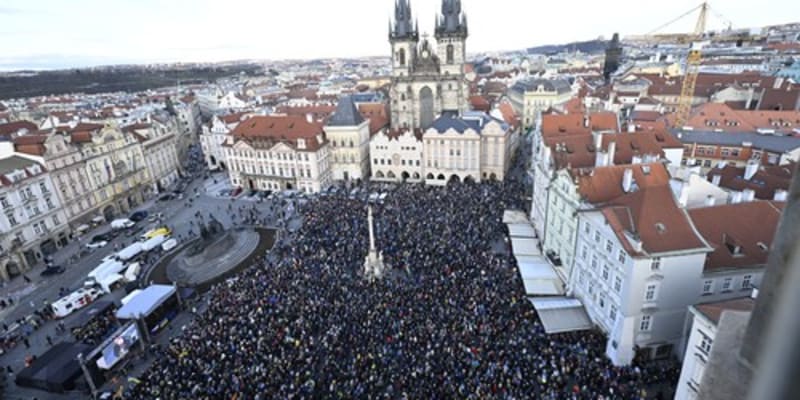 Shromáždění na Staroměstském náměstí v Praze