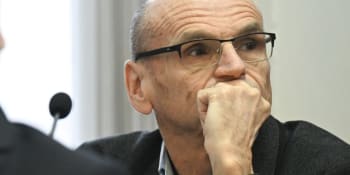 Korupční kauza soudce Elischera: Státní zástupce navrhuje 11 let vězení a peněžitý trest