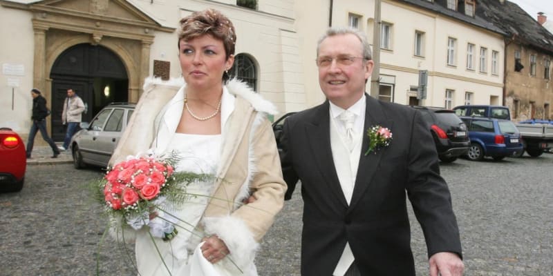 Martina Růžičková si vzala Rudolfa Jelínka v roce 2007.