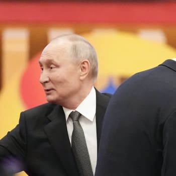 Vladimir Putin a Si Ťin-pching na setkání v Pekingu