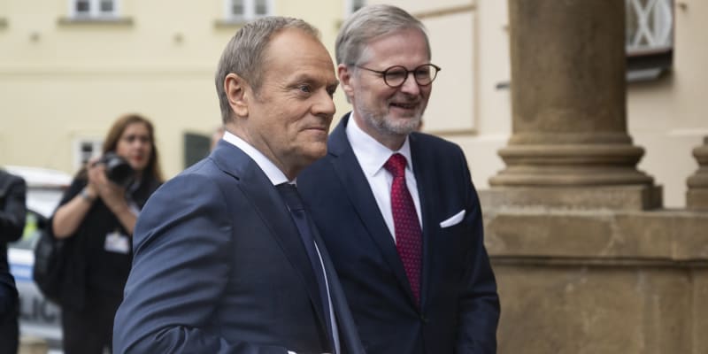 Donald Tusk a Petr Fiala na setkání premiérů zemí V4 (27. 2. 2024)