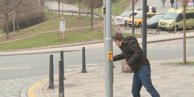 S problémovým semaforem se mohou řidiči setkat na Žižkově v Husitské ulici.