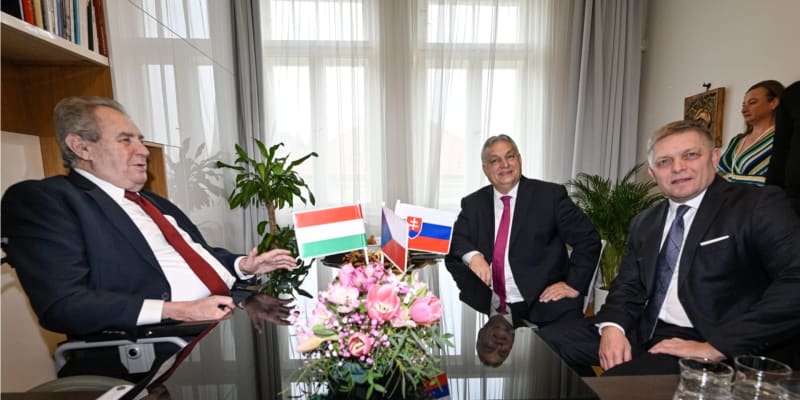 Bývalý prezident Miloš Zeman se v úterý odpoledne ve své kanceláři v pražských Dejvicích setkal se slovenským premiérem Robertem Ficem a s předsedou maďarské vlády Viktorem Orbánem.