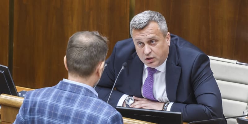 Slovenští poslanci Andrej Danko a Igor Matovič se pohádali během jednání o novele trestního zákoníku.
