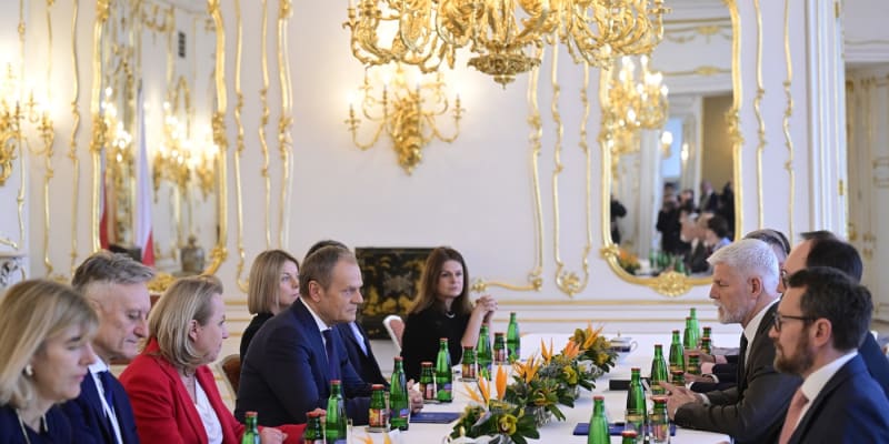 Donald Tusk jsednal s prezidentem Petrem Pavlem.