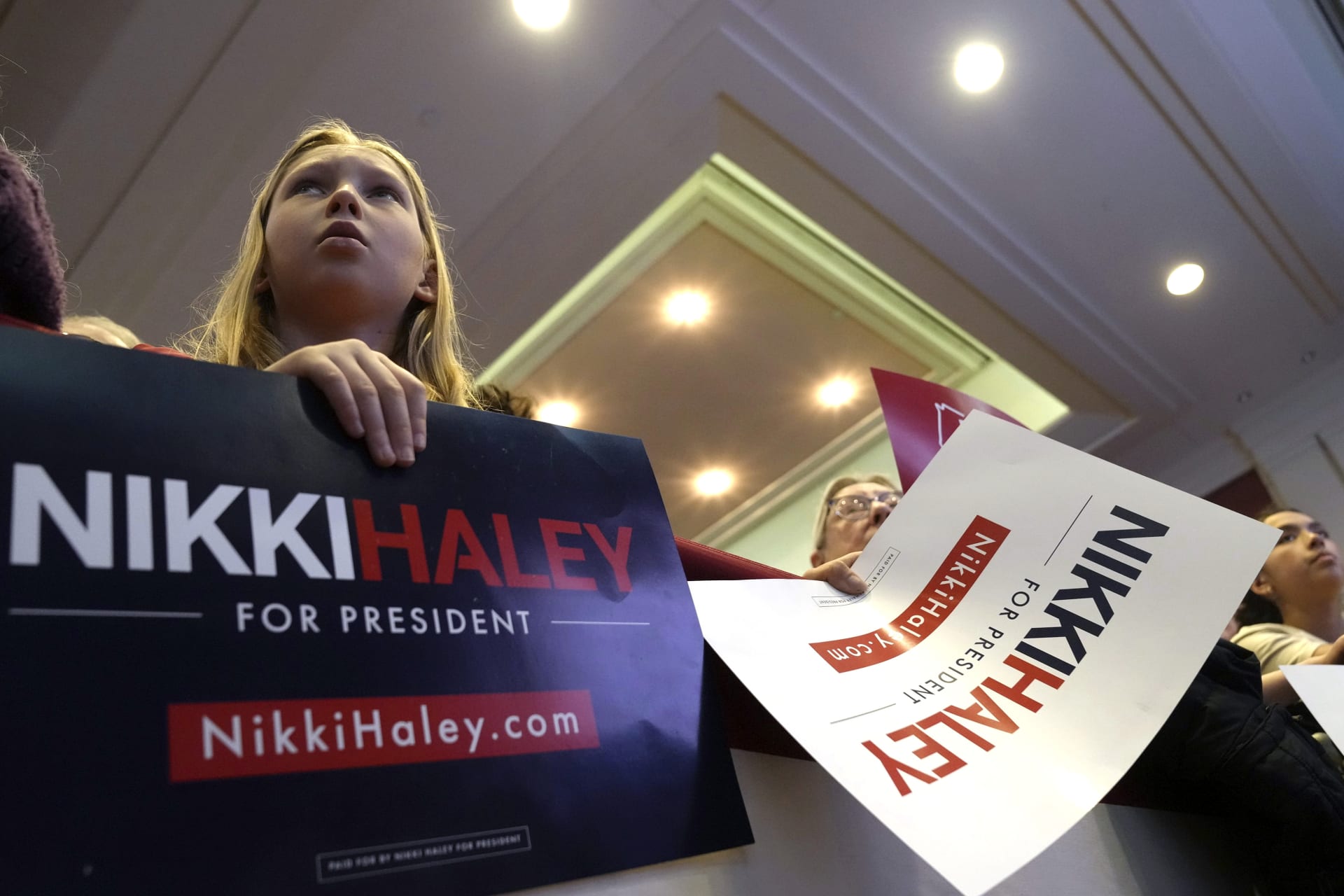 Trumpova republikánská protikandidátka Nikki Haleyová ztrácí.