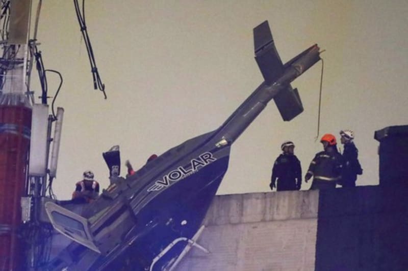 V Medellínu se zřítil vrtulník.