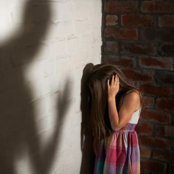 Zneužívaná dívka (ilustrační foto)