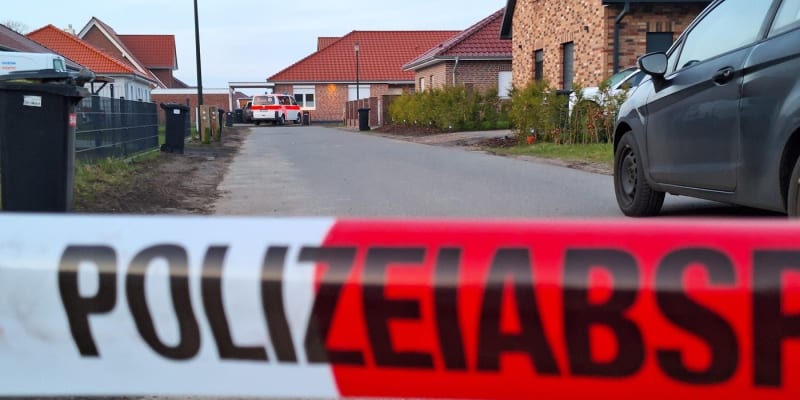 Střelec v obcích Scheessel a Bothel na severu Německa v noci zabil čtyři lidi. 