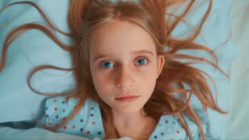 Český film, o kterém se bude mluvit! Trailer příběhu z děcáku vtáhne silou emocí