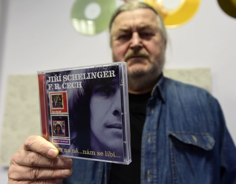 František Ringo Čech dělal Jiřímu Schelingerovi kapelníka. 