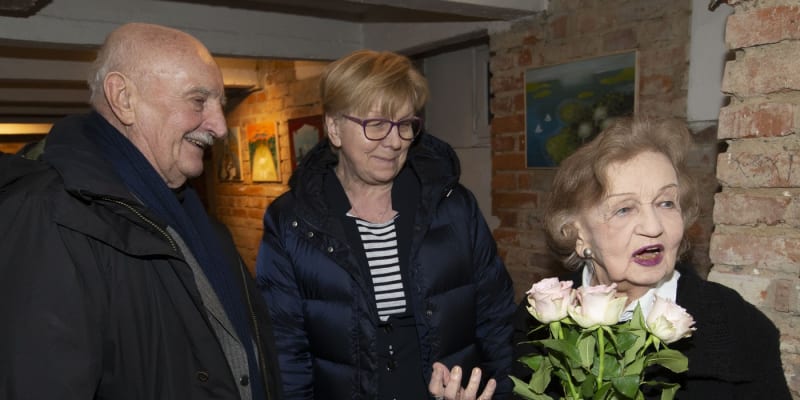 Blanka Bohdanová s hereckým kolegou Josefem Somrem a jeho ženou