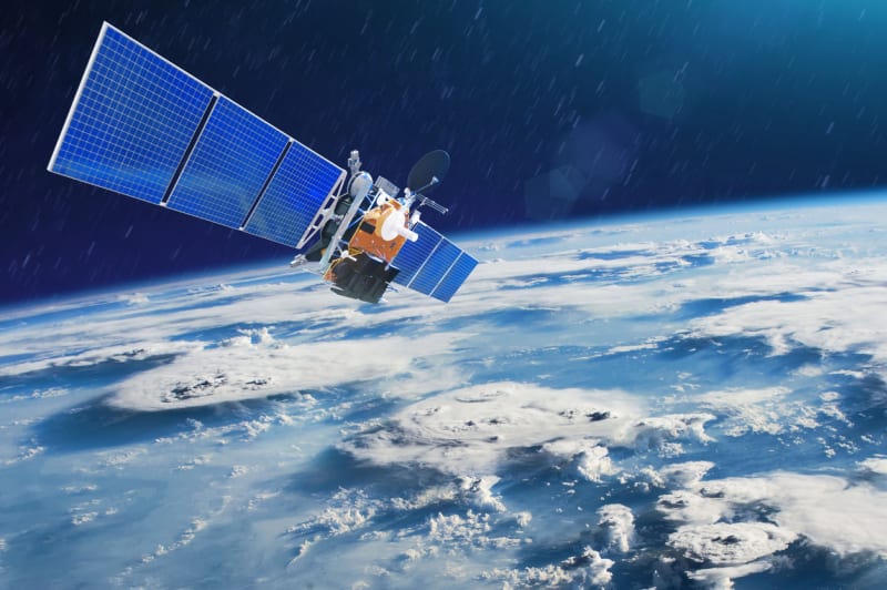 Modul W1 byl po dobu 8 měsíců připojený ke komerčnímu satelitu
