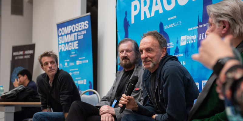 Oskarový skladatel Mychael Danna společně s Eliou Cmíralem, Harry Gregson-Williamsem a Christopherem Youngem v průběhu ReflexTalks.