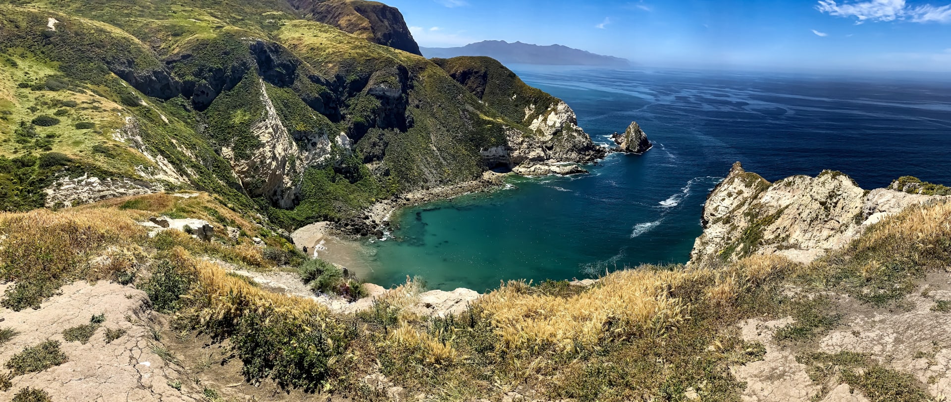 Národní park Channel Islands se rozkládá na pěti ostrovech a okolním oceánu.