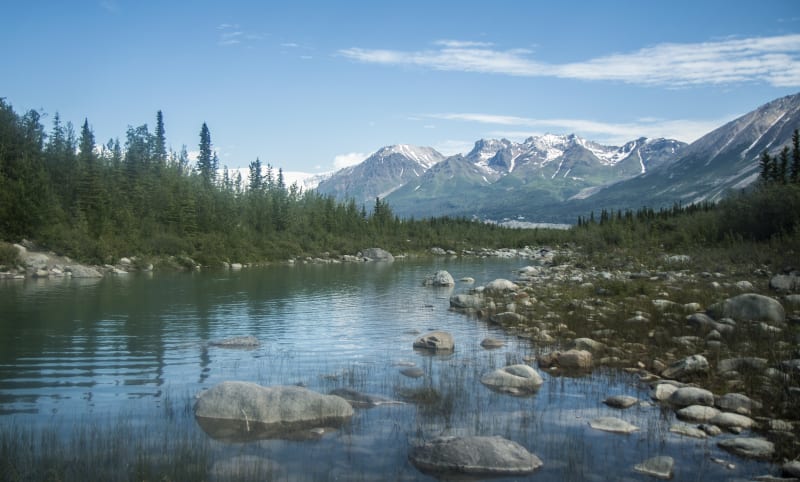 Národní park Wrangell-St. Elias se rozkládá na 13,2 milionu akrů a je největší v USA.