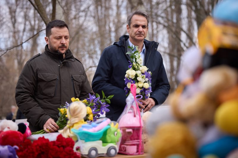 Ukrajinský prezident Volodymyr zelenskyj a řecký premiér Kyriakos Mitsotakis