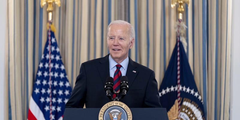 Joe Biden zvítězil ve všech 15 státech, kde se při superúterý odehrál demokratický souboj o prezidentskou nominaci.