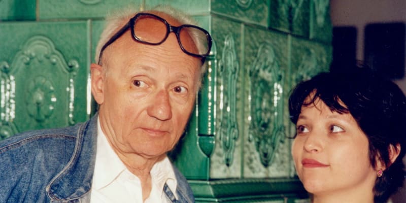 Alena Mihulová se do staršího režiséra Karla Kachyni zamilovala ve svých sedmnácti letech a zůstala mu oporou až do konce jeho života. 