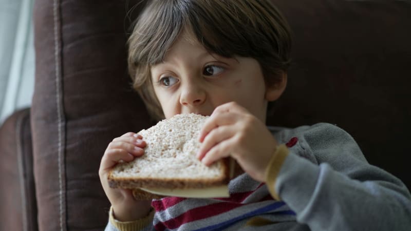 Podle výživové koučky děti intenzivně vnímají stravovací návyky i komentování vzhledu.