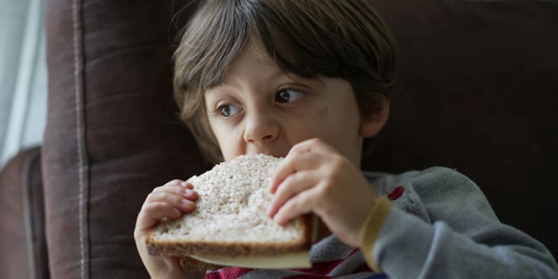 Podle výživové koučky děti intenzivně vnímají stravovací návyky i komentování vzhledu.