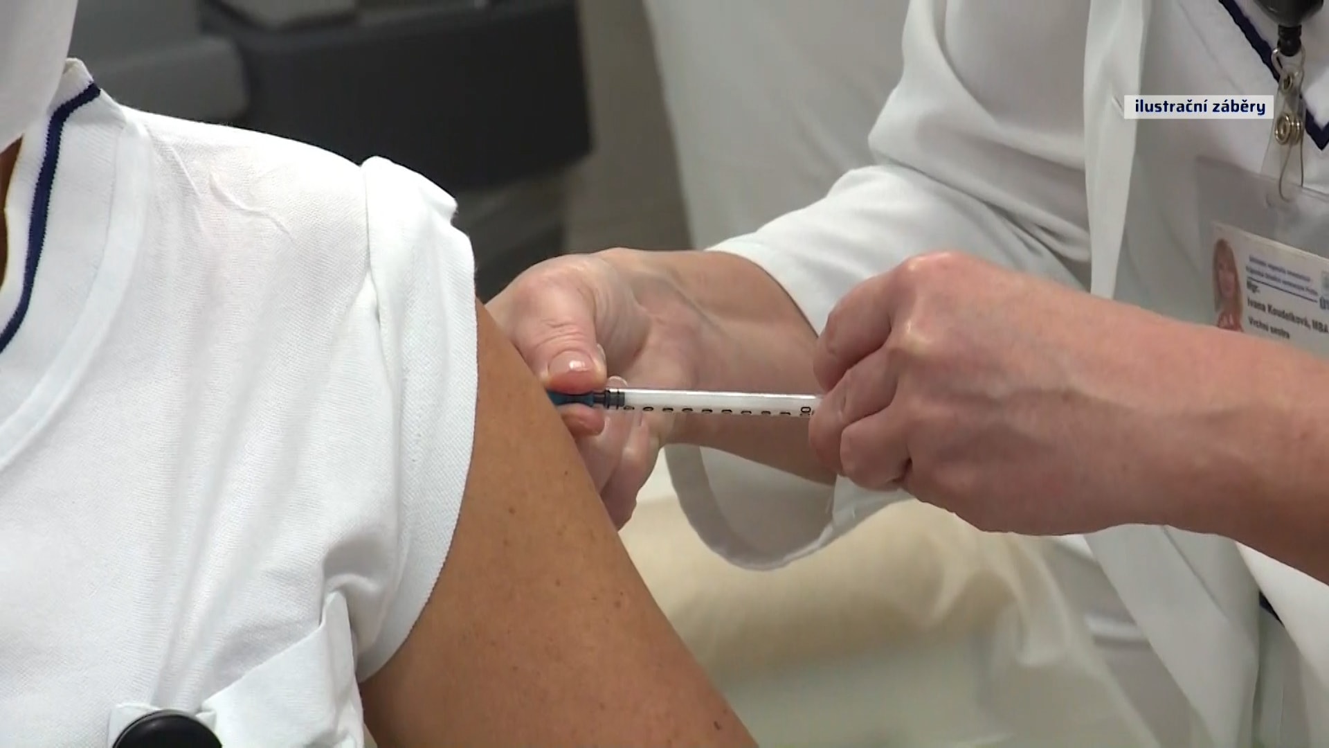 Odborníci doporučují očkování proti černému kašli, či konkrétně přeočkování.