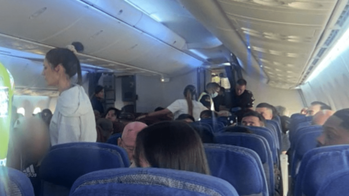 Cestující na palubě Boeingu nad Novým Zélandem prožili chvíle hrůzy