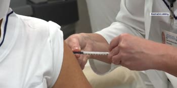 Boj proti černému kašli: Očkování by mohly hradit pojišťovny, vakcíny již nyní rychle mizí
