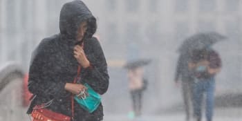 RADAR: Teploty v Česku lámou staleté rekordy. Víkend bude ale deštivý, udeří i bouřky