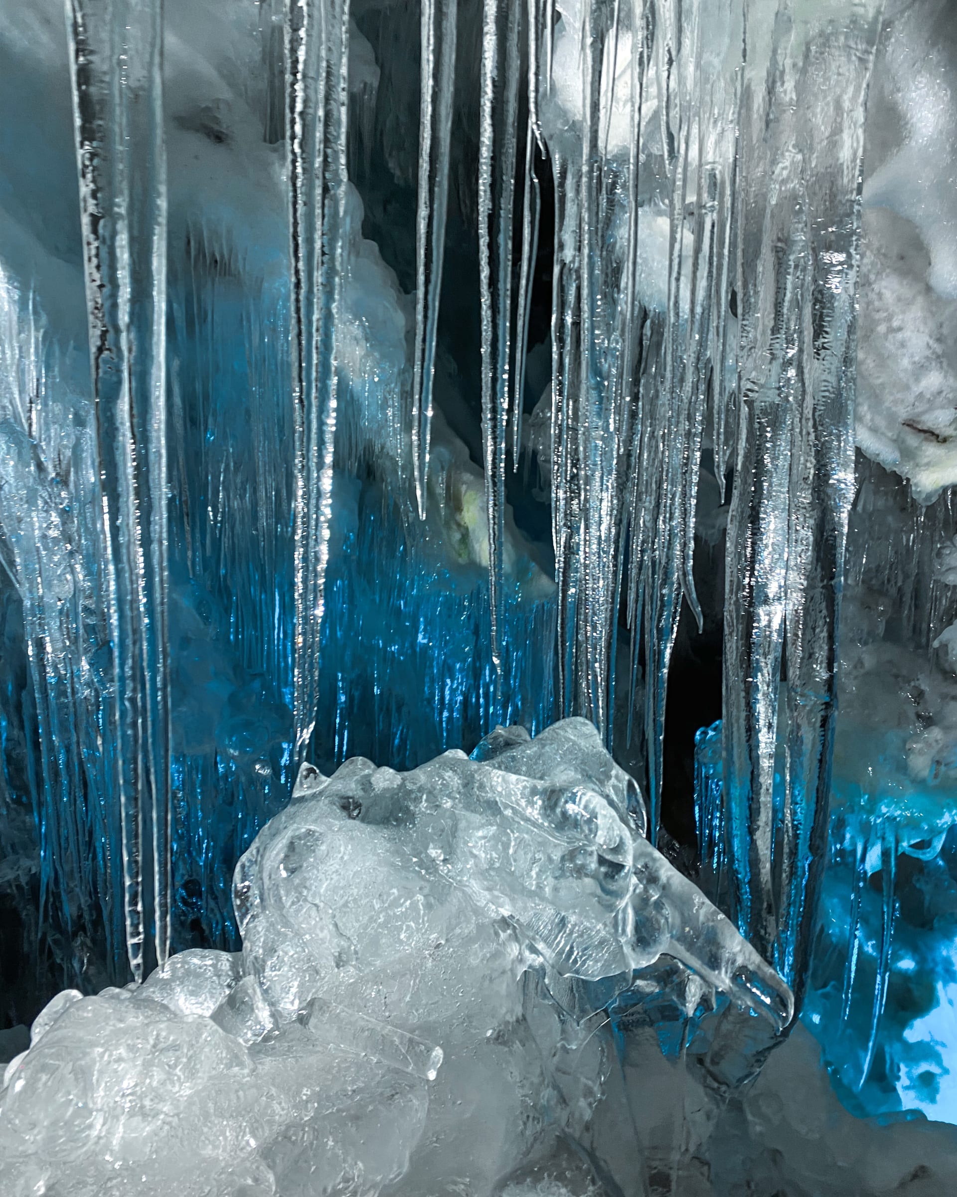 Ledový palác na ledovci Hintertux.