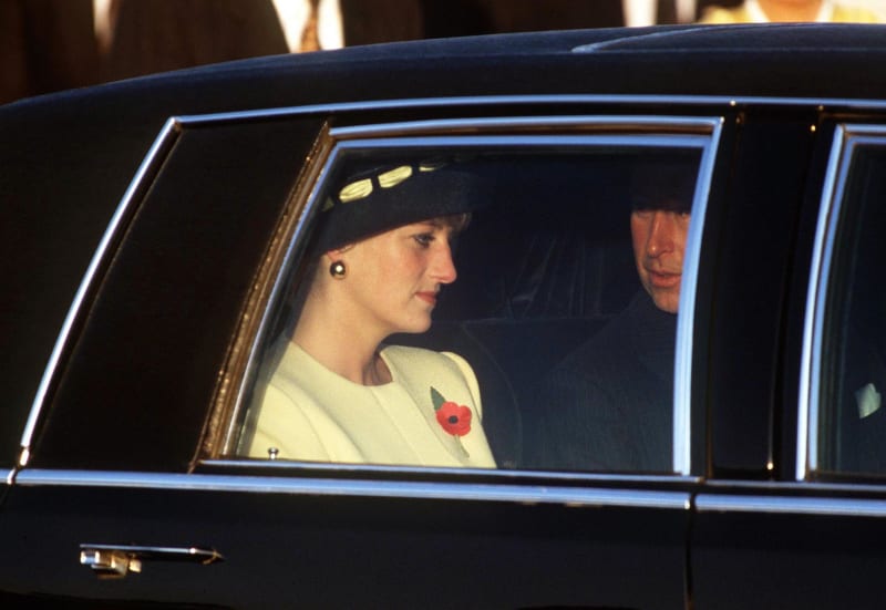 Princezna Diana a Karel III. během oficiální návštěvy Soulu v Jižní Koreji v listopadu 1992. Měsíc poté se oficiálně rozešli. 