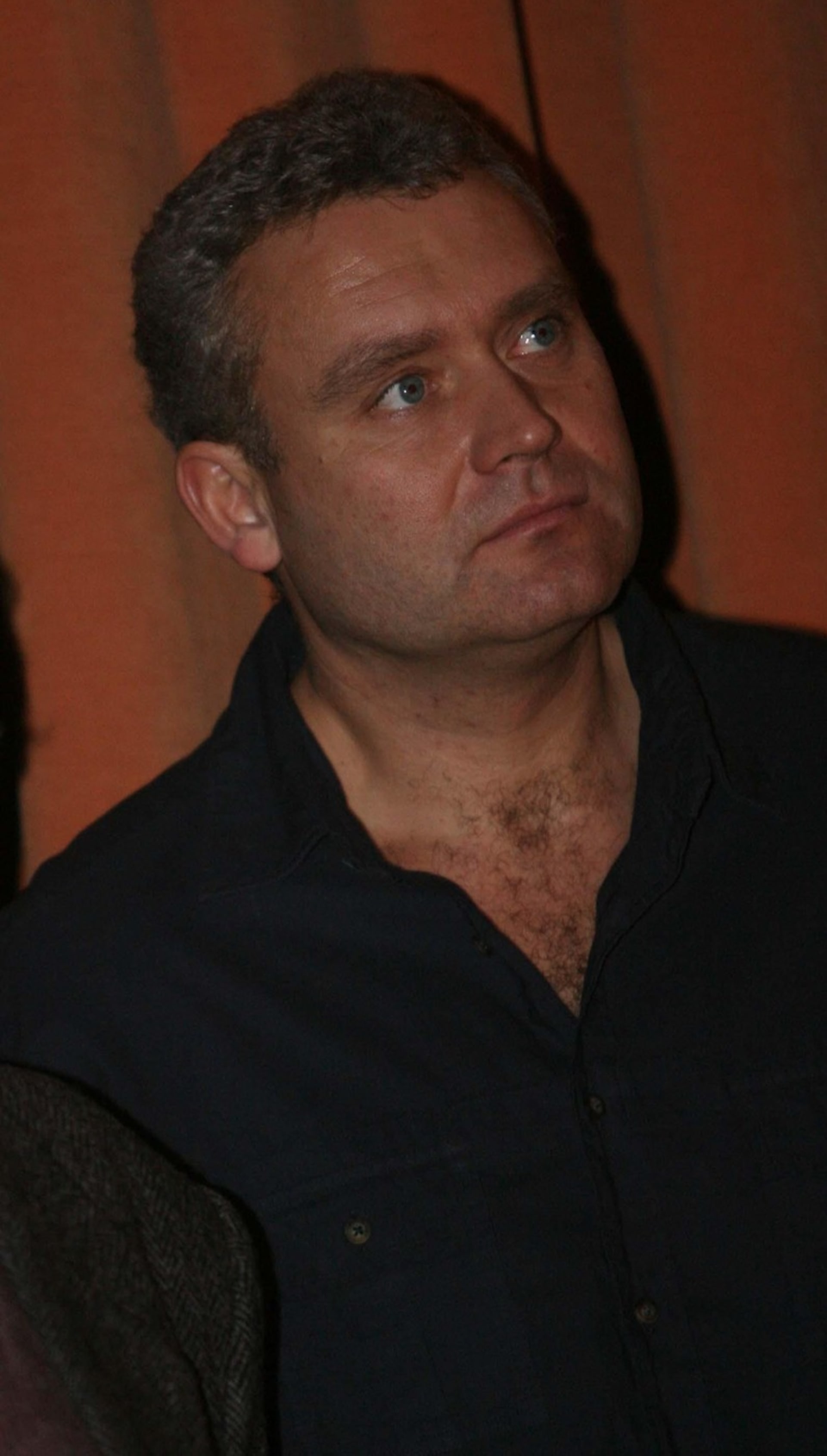 Veterinář Roman Hanke pomohl Ivetě Bartošové s fenkou, při té příležitosti se seznámili.