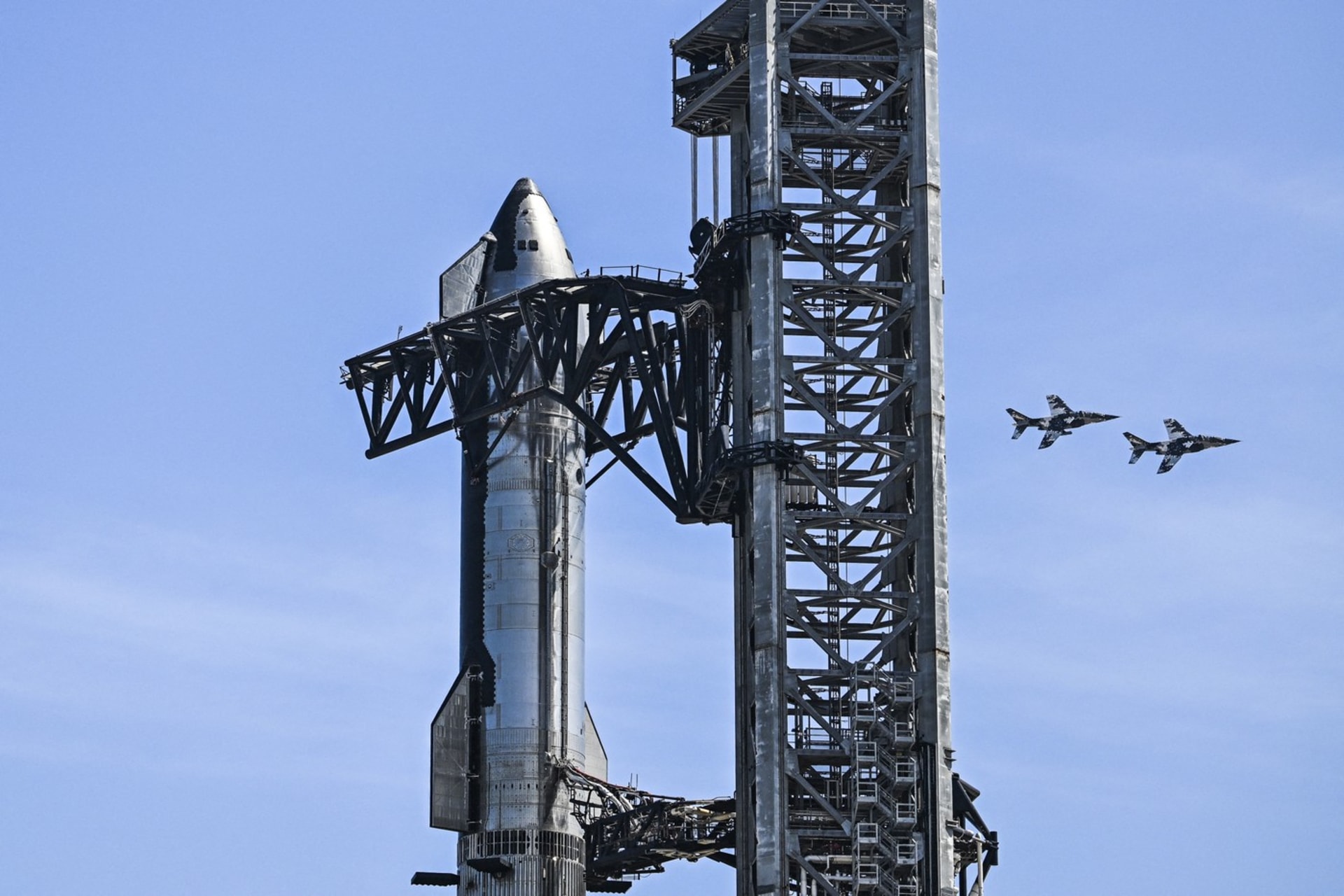 Start kosmické lodi Starship (ilustrační foto)