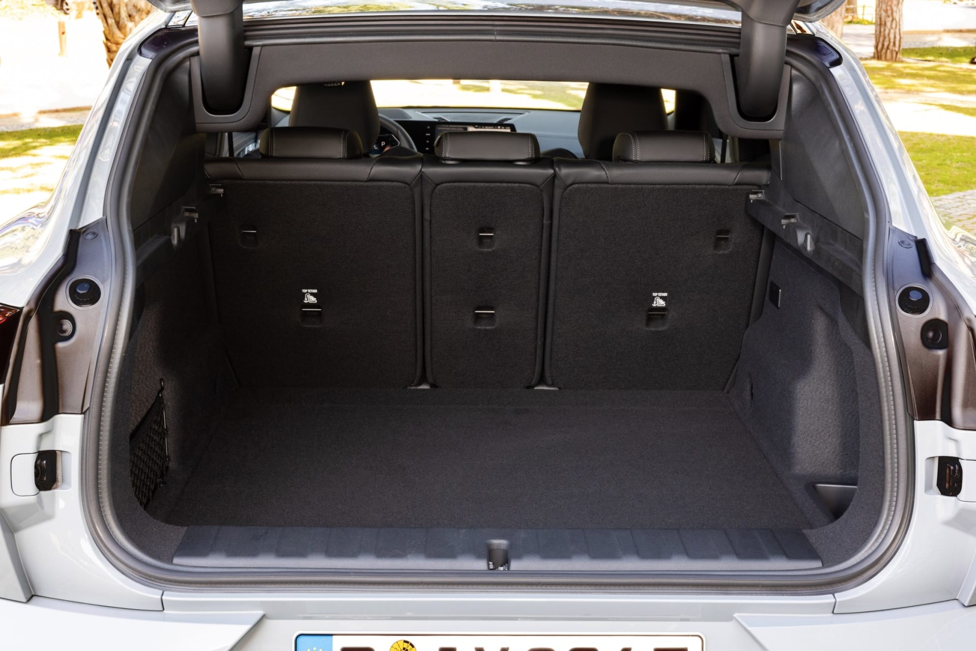 Předchozí BMW X2 nabídlo kufr o velikosti pouze 470 litrů, druhá generace se může pochlubit až 560 litry.